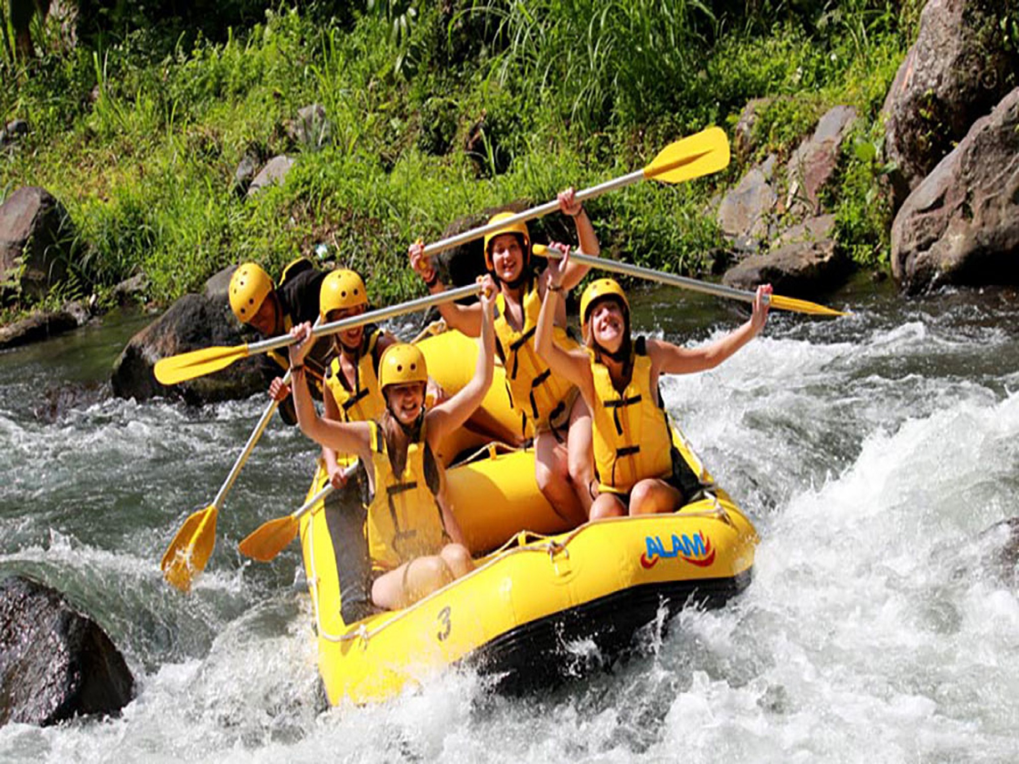التجديف في المياه البيضاء في بالي